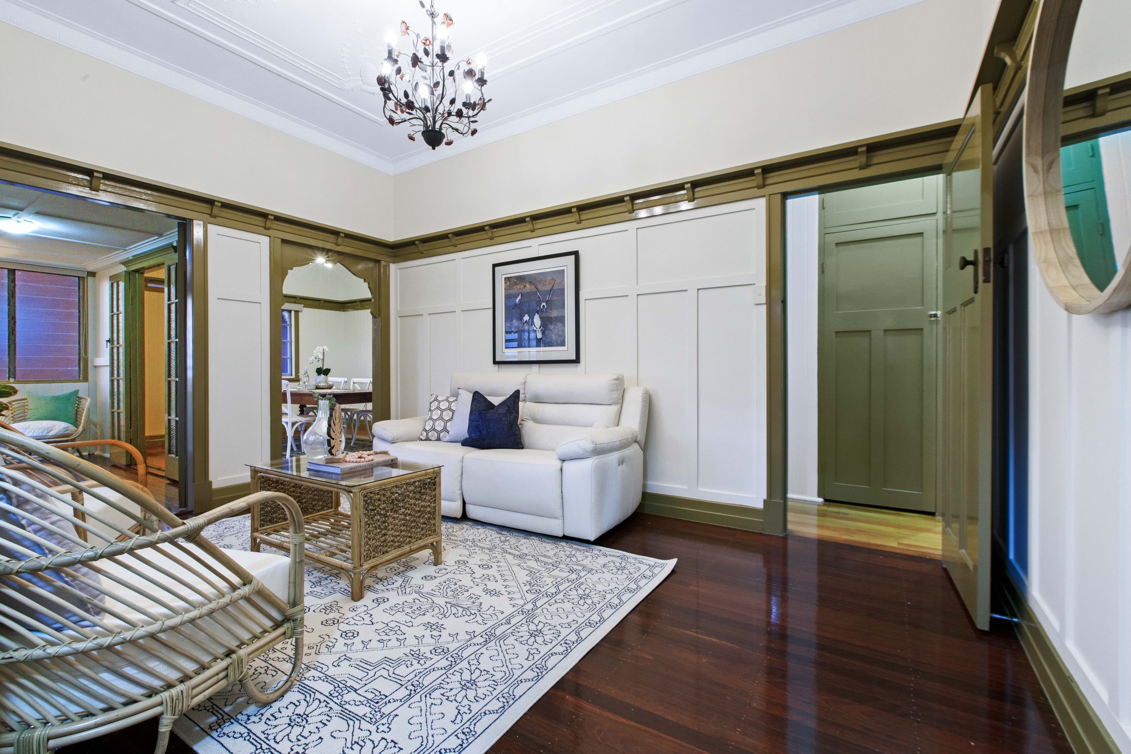 8 Walter Street, Holland Park West QLD 4121, Holland Park West - Thumbnail 2