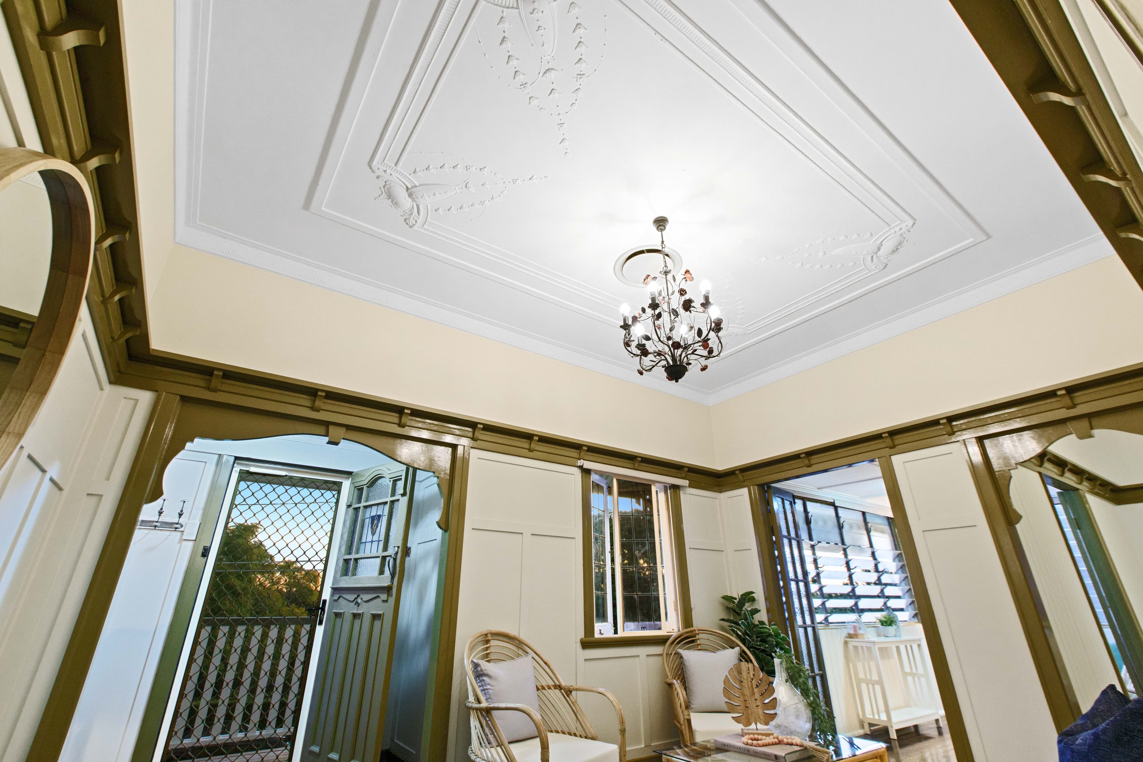 8 Walter Street, Holland Park West QLD 4121, Holland Park West - Thumbnail 3