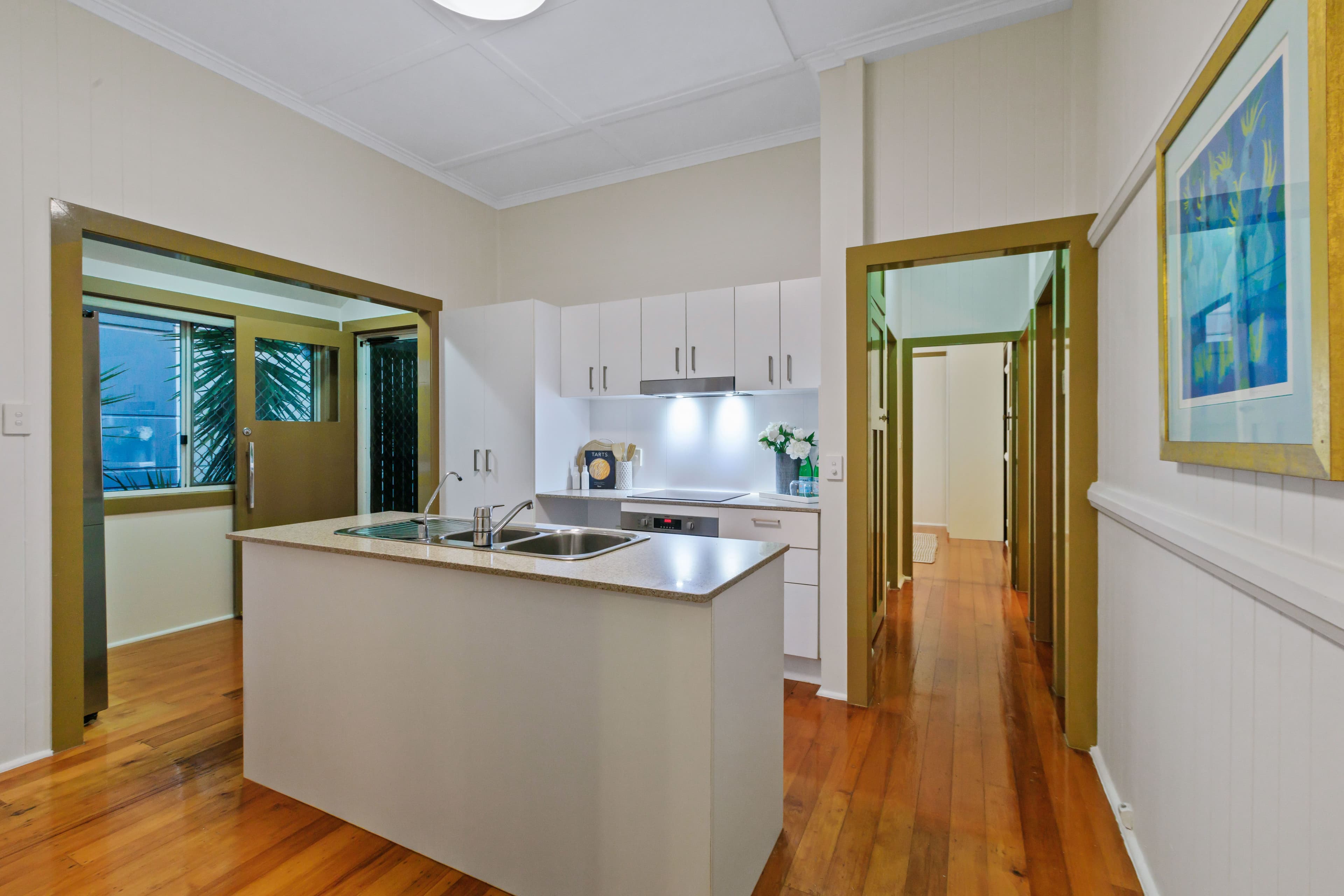 8 Walter Street, Holland Park West QLD 4121, Holland Park West - Thumbnail 7