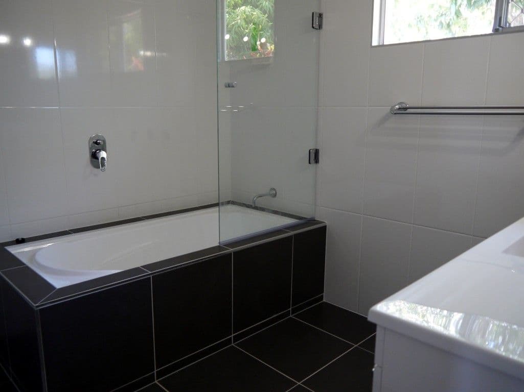 8 Matson Crescent, WEST GLADSTONE QLD 4680, West Gladstone - Thumbnail 7
