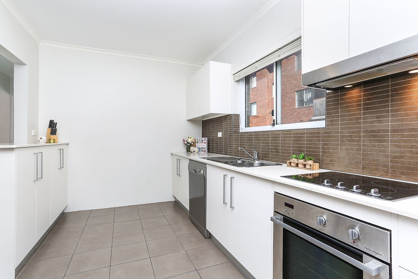 11/31 Leslie Road, Essendon VIC 3040, Essendon - Thumbnail 2
