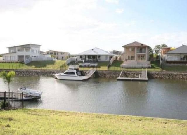 13 Quayside Drive, HELENSVALE QLD 4212, Helensvale - Thumbnail 3