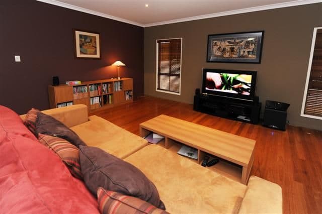 8 Panorama Court, GLADSTONE QLD 4680, Gladstone - Thumbnail 3