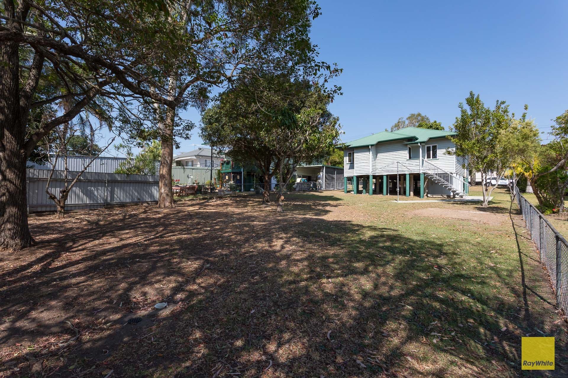 42 Mar Street, Holland Park QLD 4121, Holland Park - Thumbnail 2