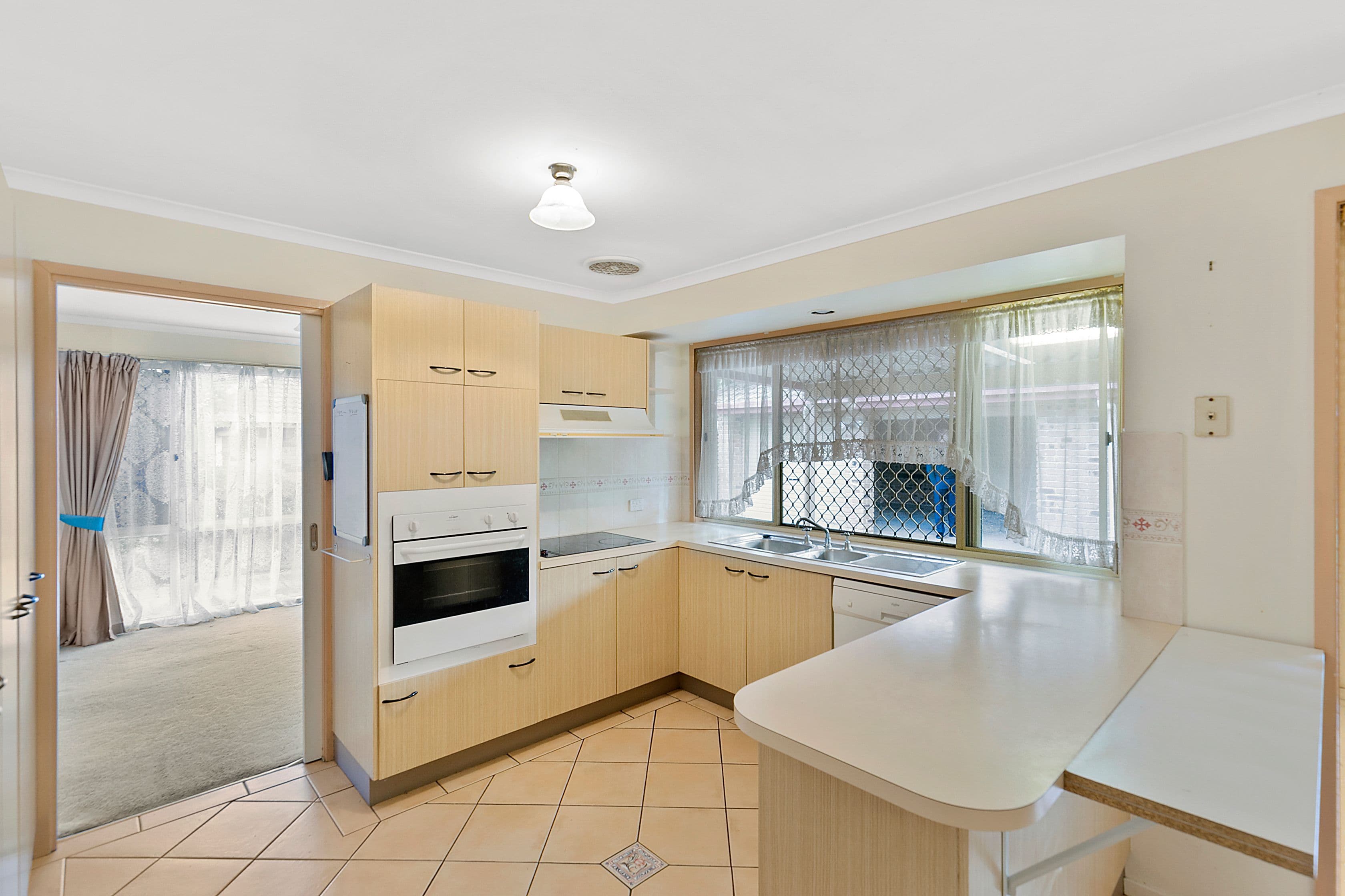 22 Tenbury Street, Alexandra Hills QLD 4161, Alexandra Hills - Thumbnail 3