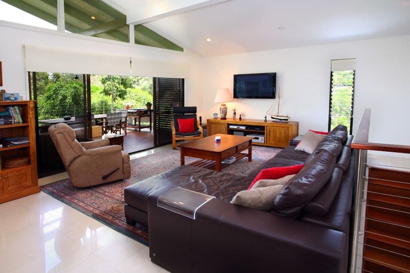 6 Robyn Street, CHAPEL HILL QLD 4069, Chapel Hill - Thumbnail 4
