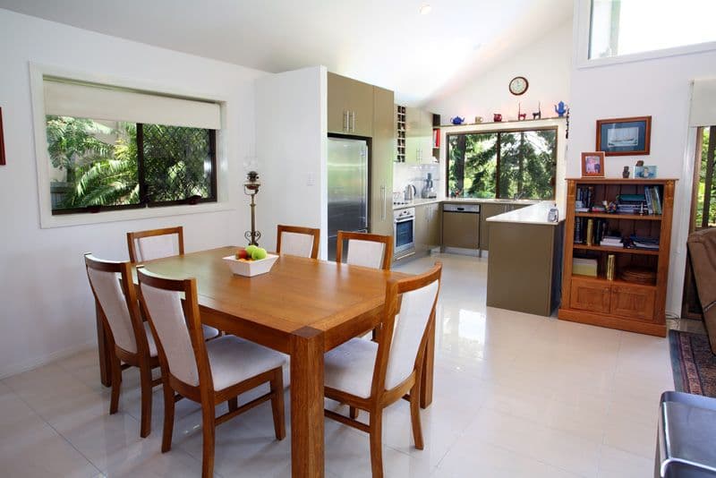 6 Robyn Street, CHAPEL HILL QLD 4069, Chapel Hill - Thumbnail 5