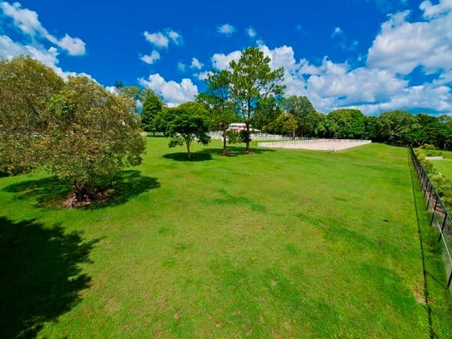 70 Tiverton Place, BRIDGEMAN DOWNS QLD 4035, Bridgeman Downs - Thumbnail 4