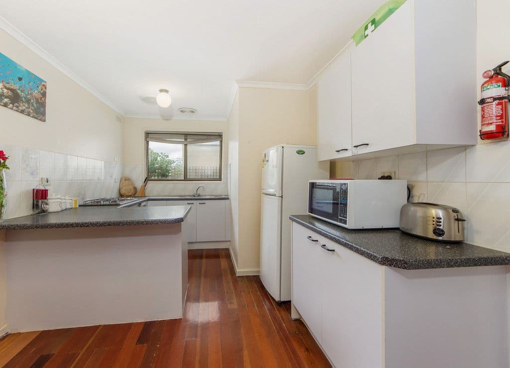 16 Adelaide Street, St Albans VIC 3021, St Albans - Thumbnail 3