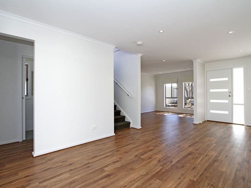 2 Cutmore Street, O'SULLIVAN BEACH SA 5166, O'Sullivan Beach - Thumbnail 2