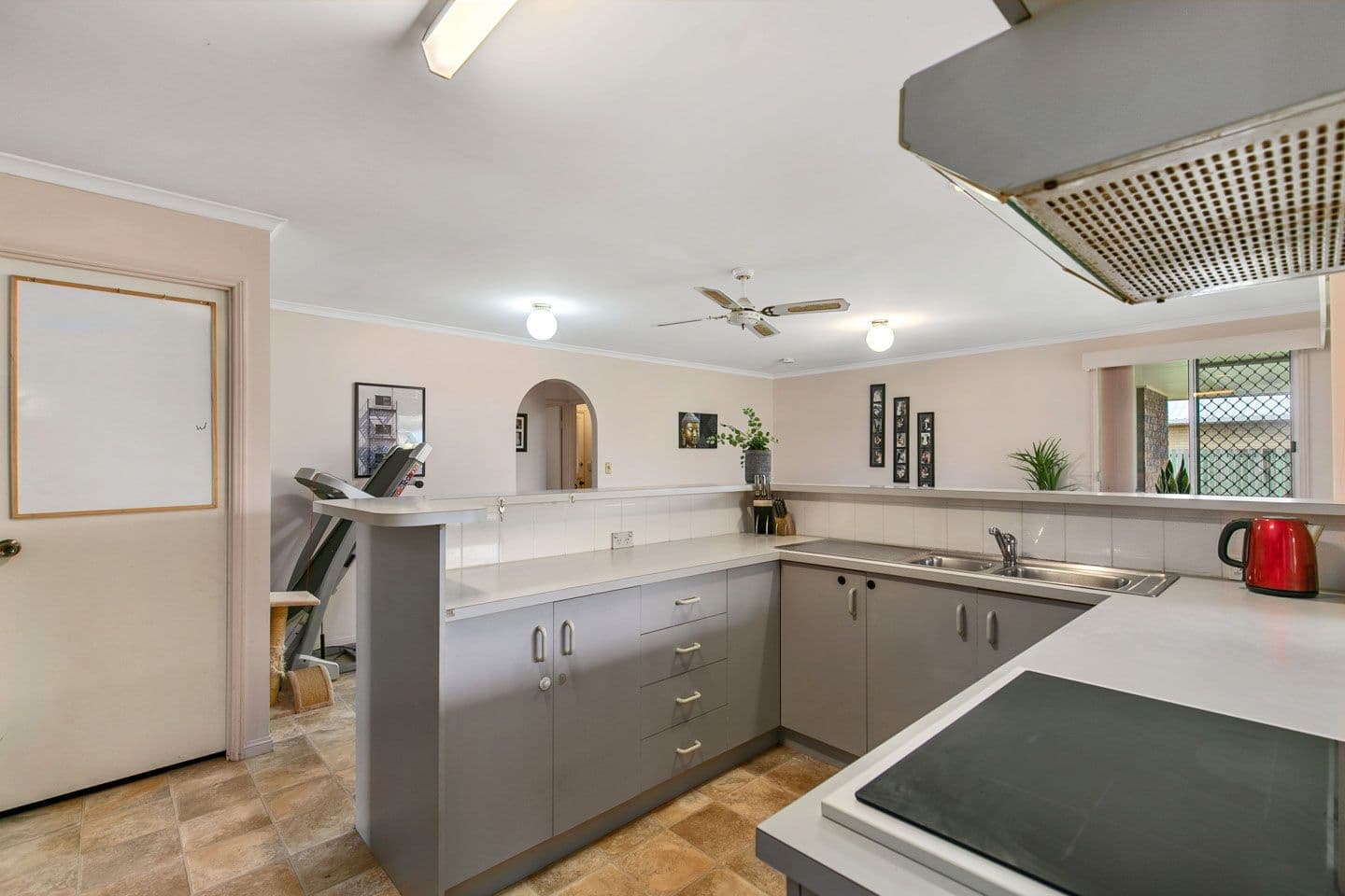 3 Phoenix Court, Kawungan QLD 4655, Kawungan - Thumbnail 3