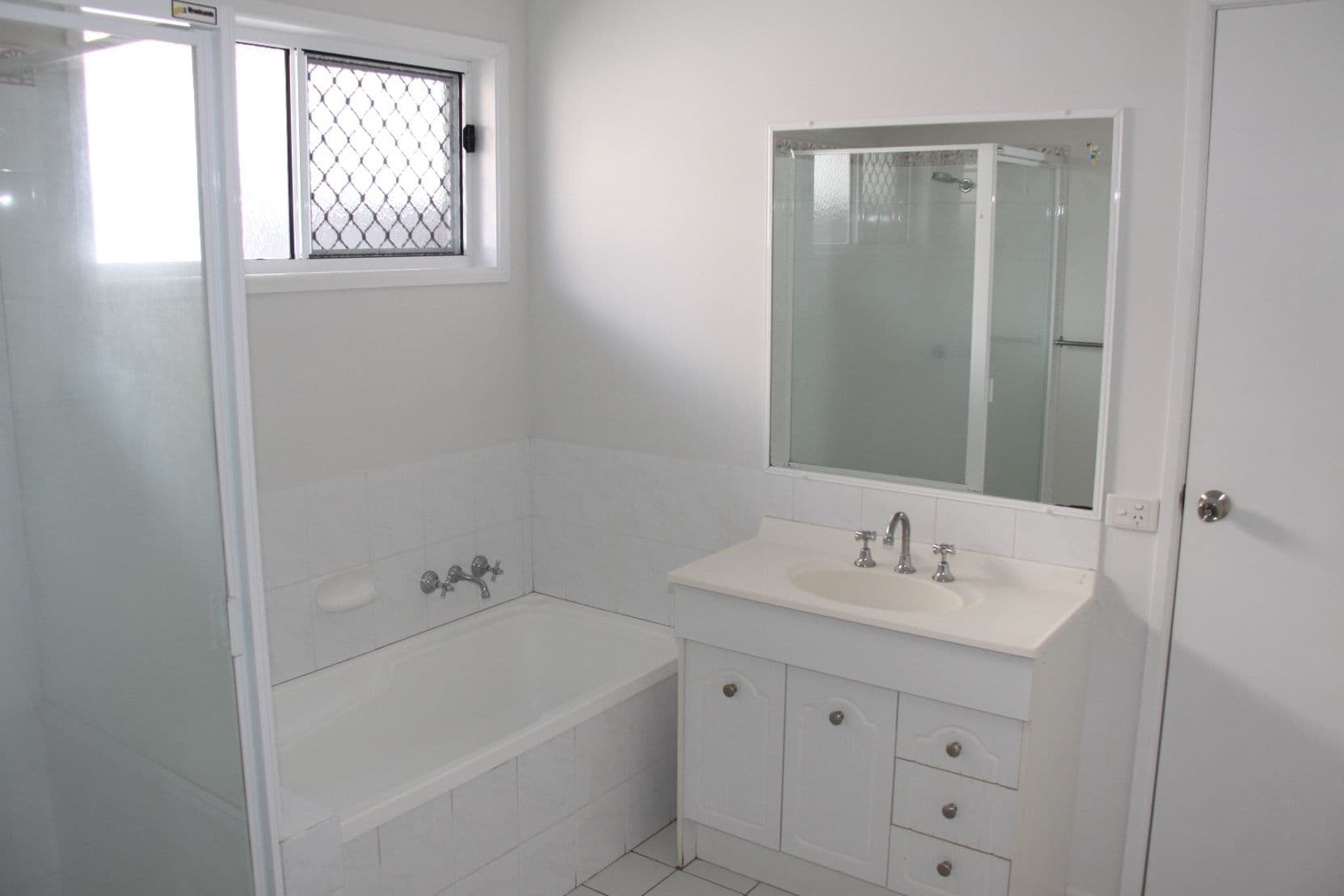 3 Yaraan Court, Boyne Island QLD 4680, Boyne Island - Thumbnail 4