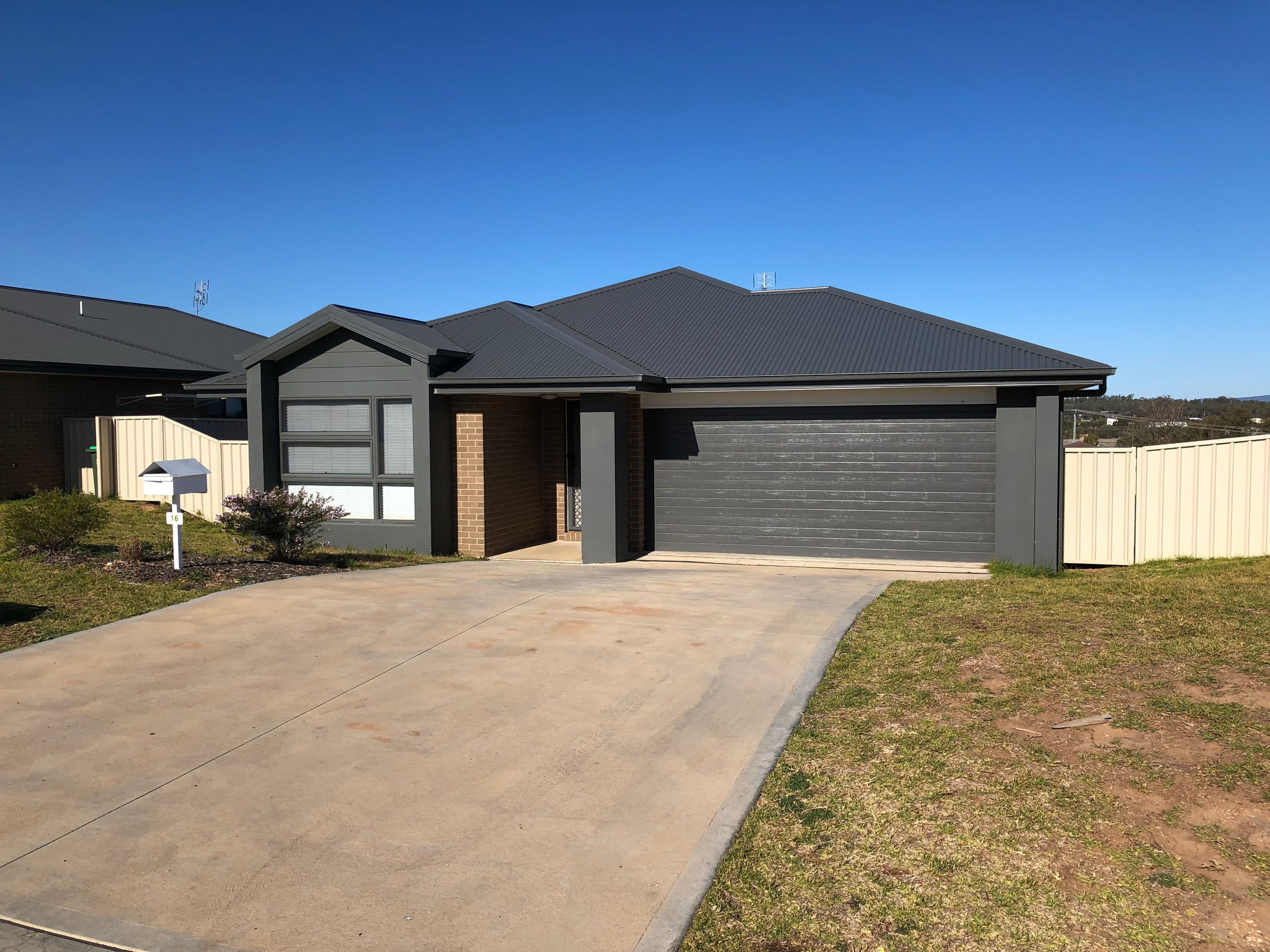 16 Rosewood Avenue, Parkes NSW 2870, Parkes - Image 1