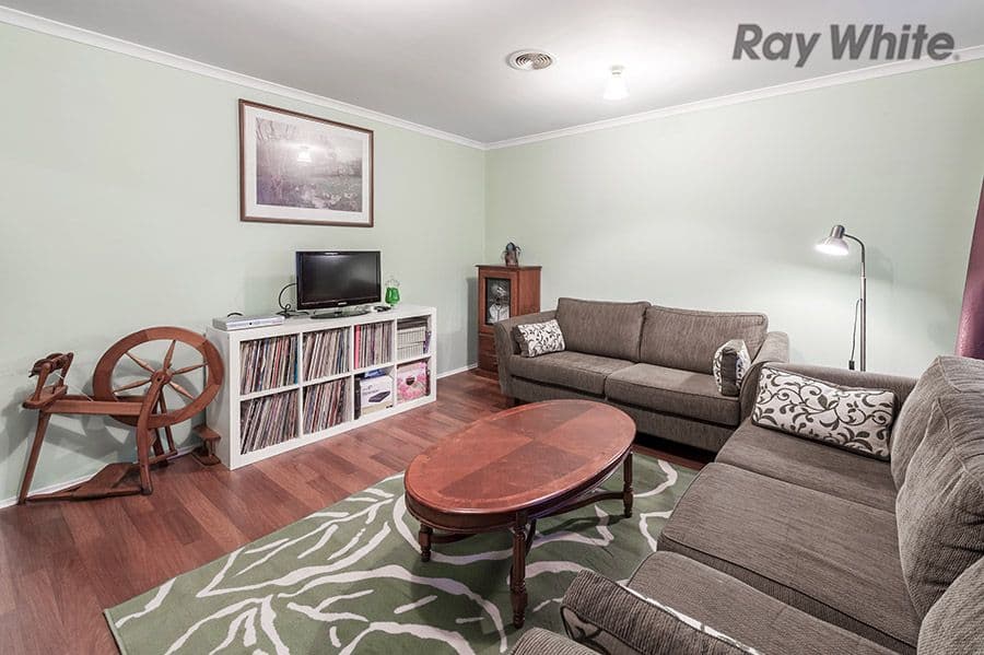 15 Silvana Way, Hillside VIC 3037, Hillside - Thumbnail 2