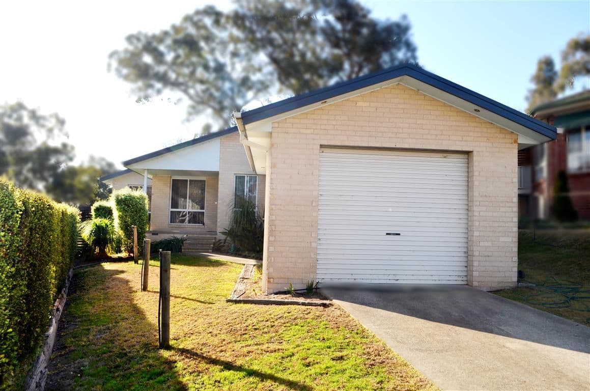 3 Jillabenan Close, Tumut - Thumbnail 2