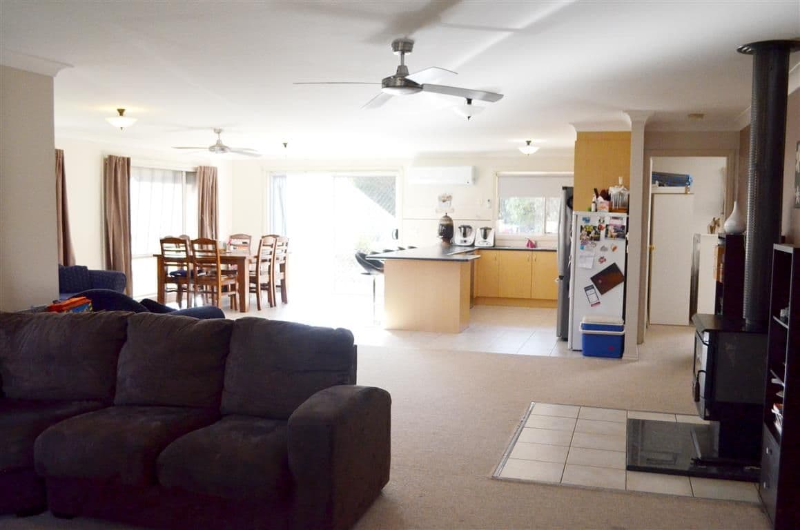 3 Jillabenan Close, Tumut - Thumbnail 6