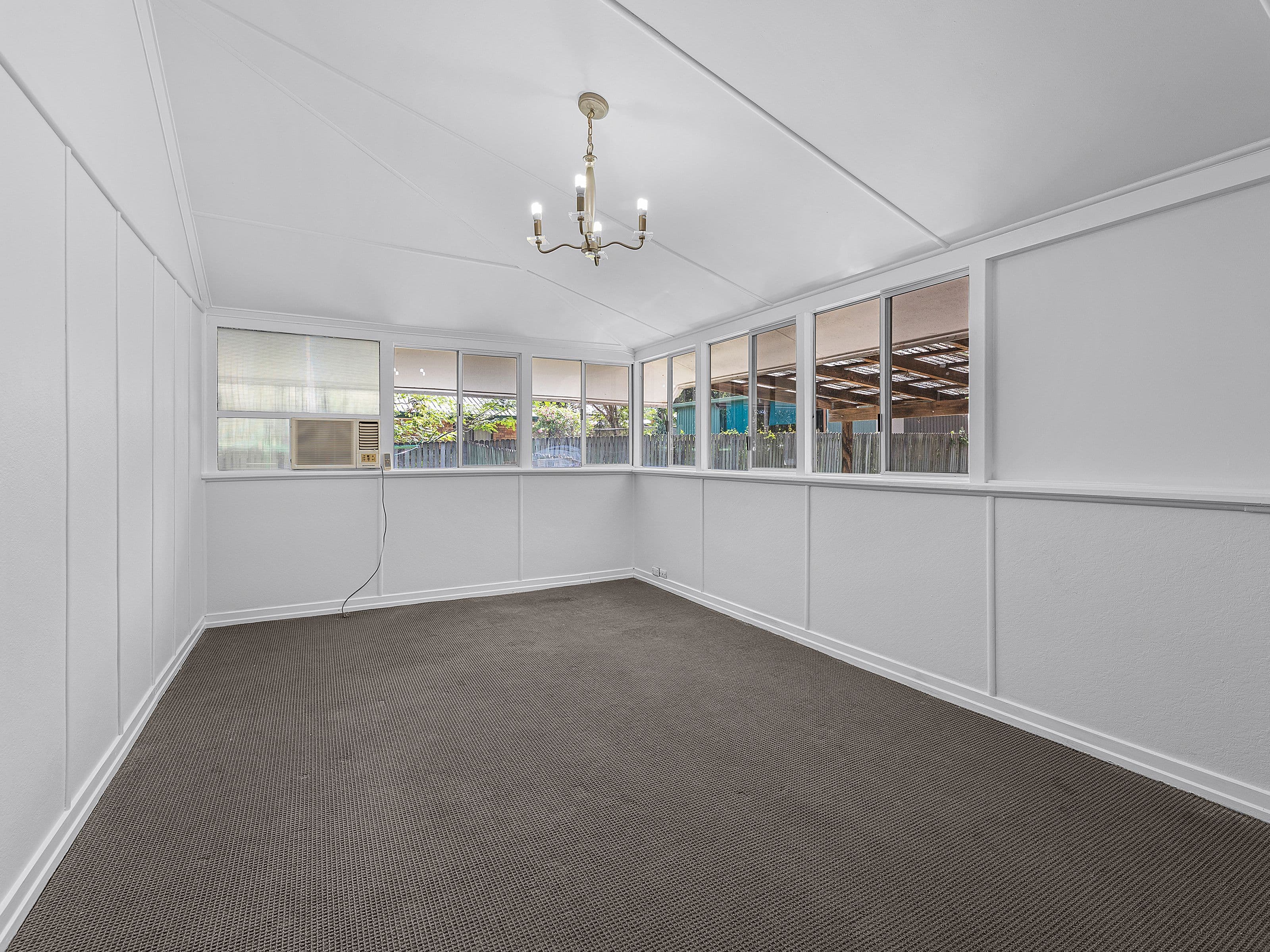 4 Charles Street, Bundamba QLD 4304, Bundamba - Thumbnail 6