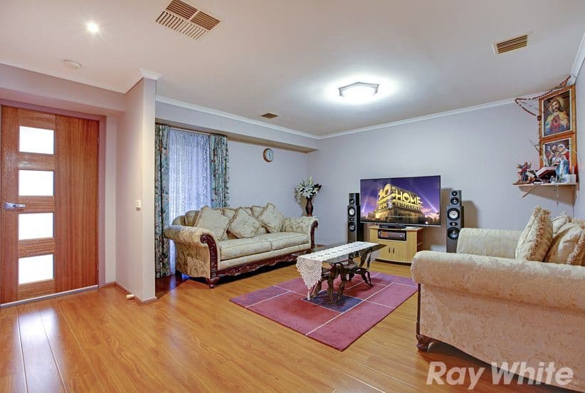 10 Lido Court, Epping VIC 3076, Epping - Thumbnail 2