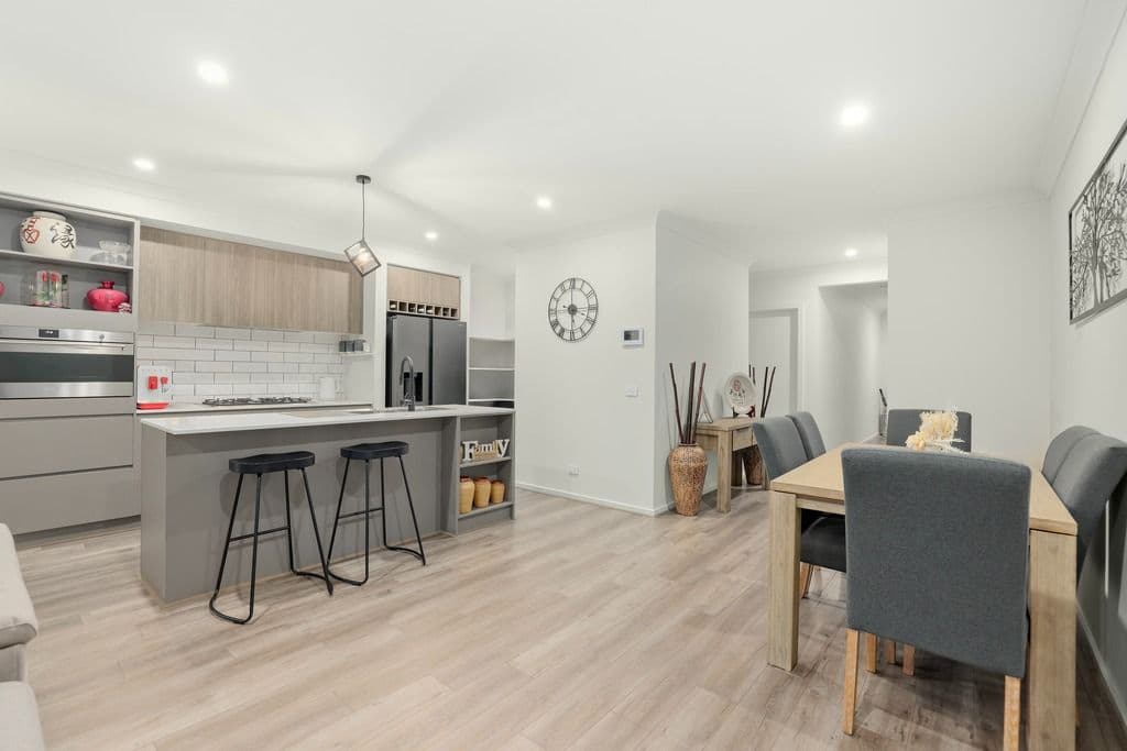 49 Woodbury Street, Williams Landing VIC 3027, Williams Landing - Thumbnail 5