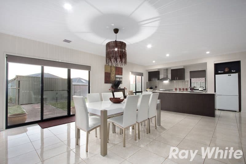 60 Park Orchard Drive, PAKENHAM VIC 3810, Pakenham - Thumbnail 3