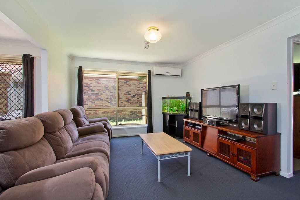 6 Bernini Drive, COOMBABAH QLD 4216, Coombabah - Thumbnail 2