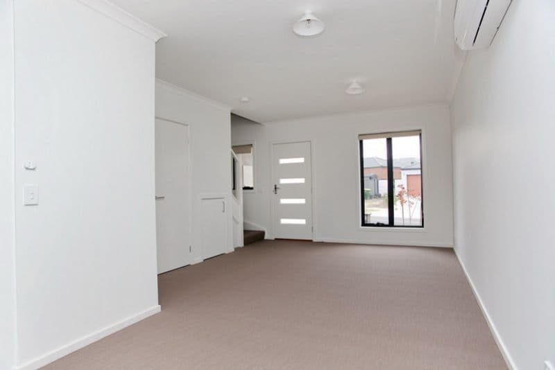 35 McCubbin Way, MERNDA VIC 3754, Mernda - Thumbnail 3