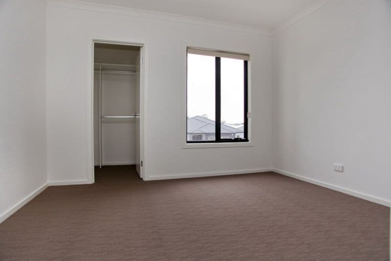 35 McCubbin Way, MERNDA VIC 3754, Mernda - Thumbnail 7