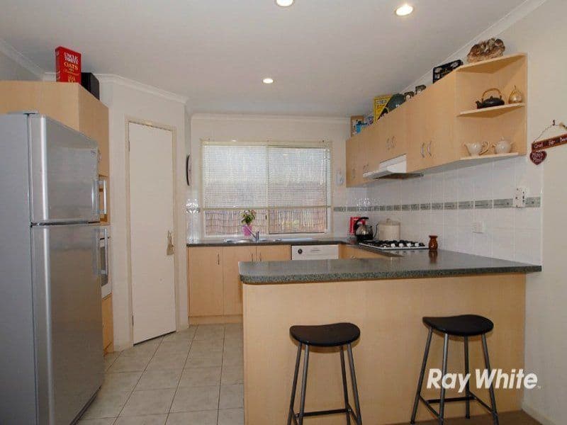 85 Scotsdale Drive, CRANBOURNE EAST VIC 3977, Cranbourne East - Thumbnail 4