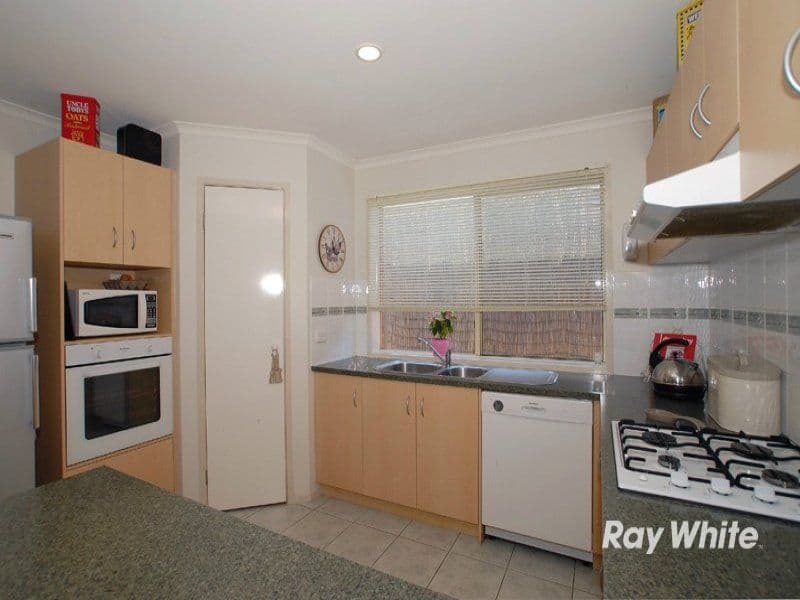 85 Scotsdale Drive, CRANBOURNE EAST VIC 3977, Cranbourne East - Thumbnail 7