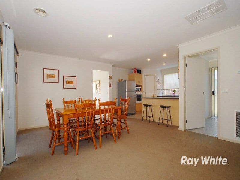 85 Scotsdale Drive, CRANBOURNE EAST VIC 3977, Cranbourne East - Thumbnail 8