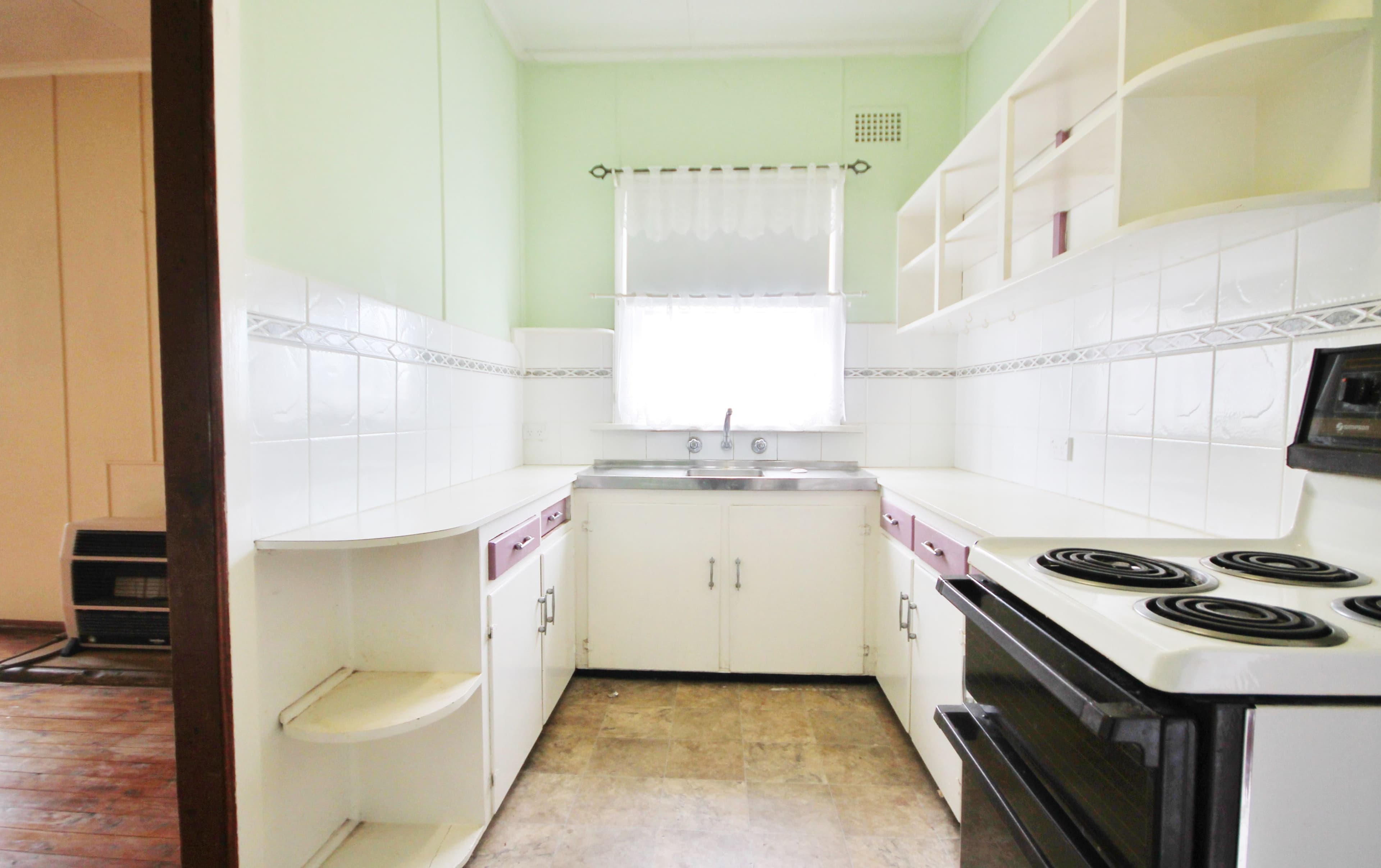 52 Thornhill Street, Young - Thumbnail 2