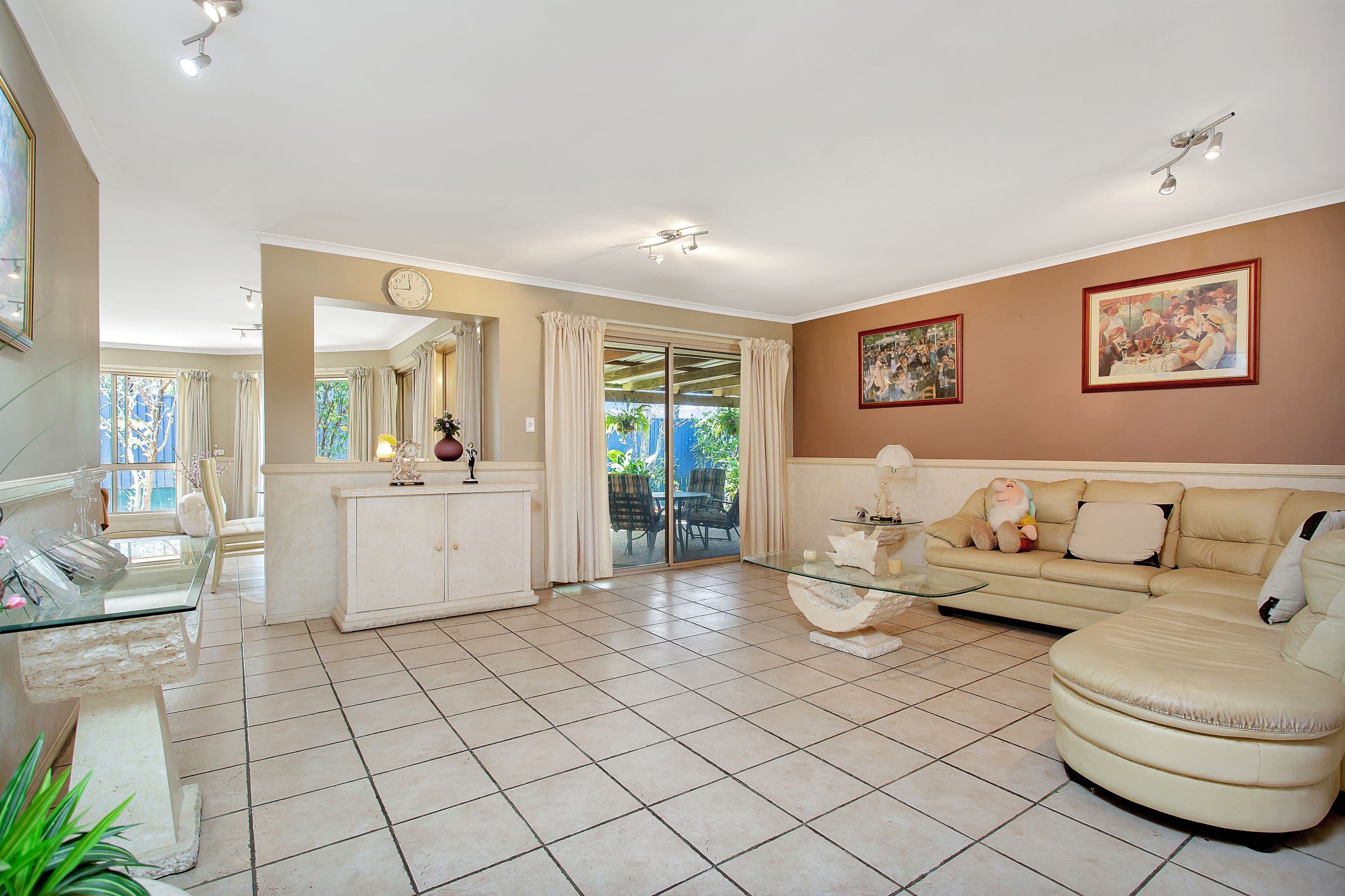 18 Wiltshire Drive, Mudgeeraba QLD 4213, Mudgeeraba - Thumbnail 4