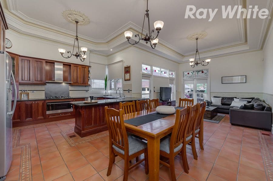 18 Snake Gully Drive, BUNDOORA VIC 3083, Bundoora - Thumbnail 6