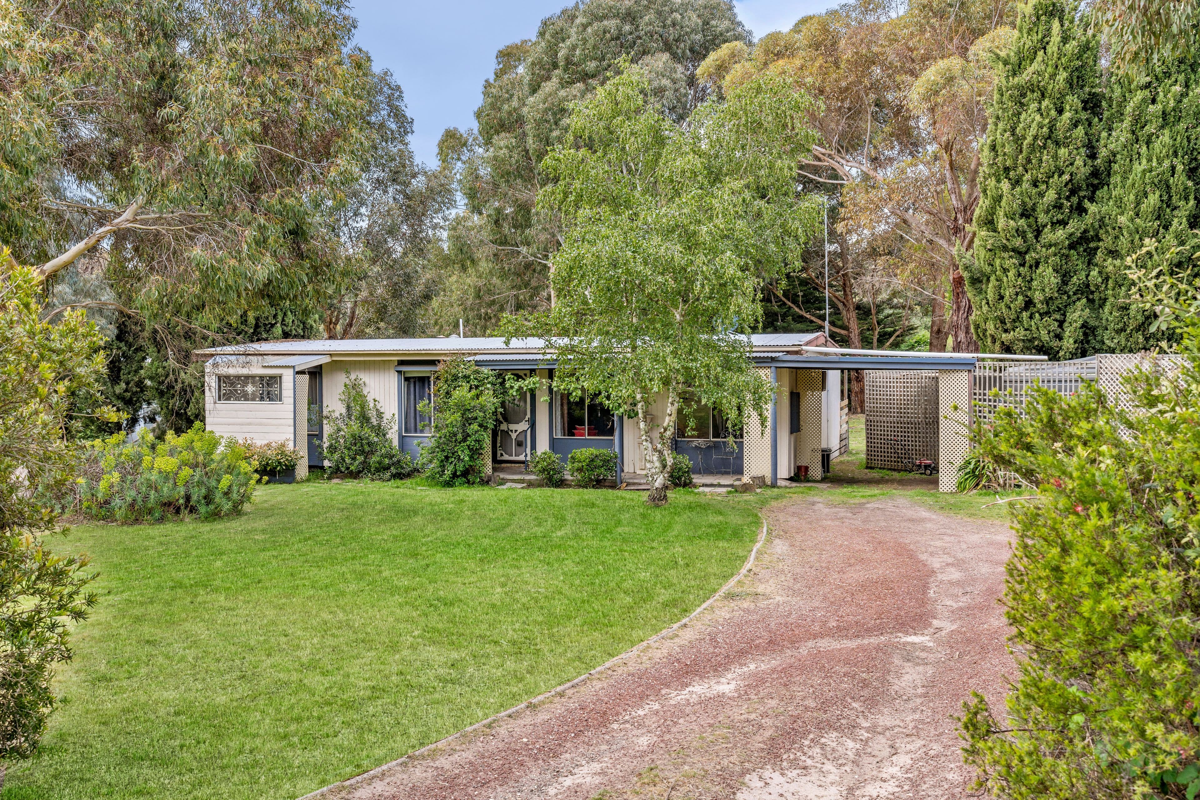 540 Pyrenees Highway, Chewton VIC 3451, Chewton - Thumbnail 2
