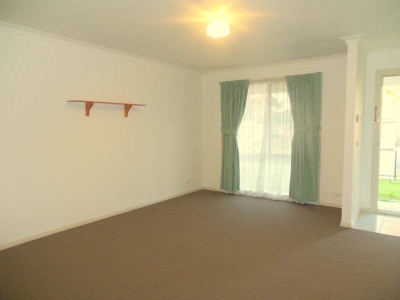 44 Oberon Drive, CARRUM DOWNS VIC 3201, Carrum Downs - Thumbnail 2