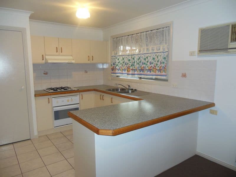 44 Oberon Drive, CARRUM DOWNS VIC 3201, Carrum Downs - Thumbnail 8