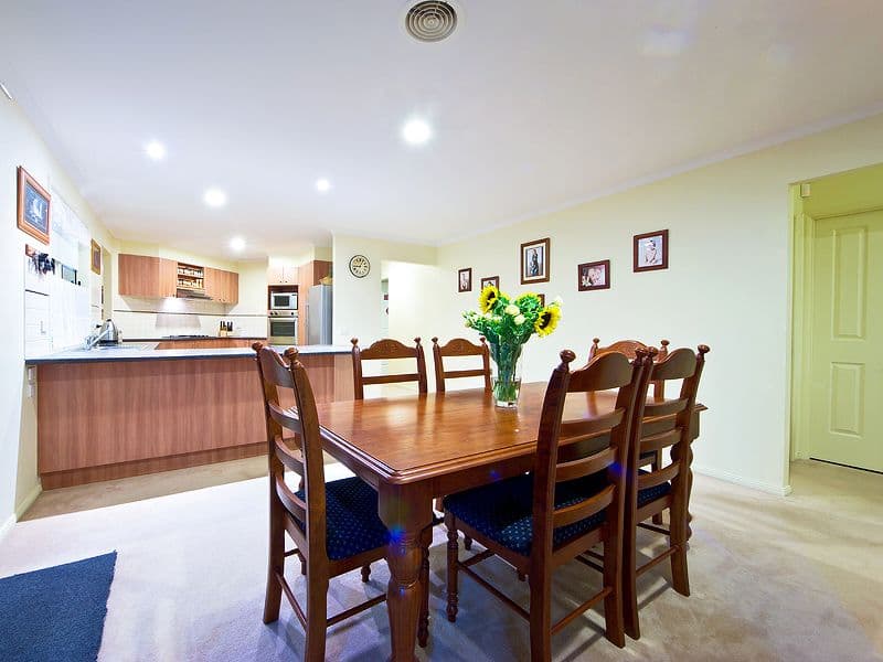 33 Cuthbert Avenue, TRUGANINA VIC 3029, Truganina - Thumbnail 4