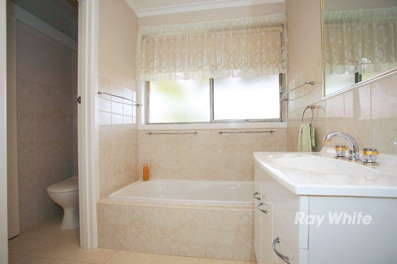 1 Rubina Court, NOBLE PARK NORTH VIC 3174, Noble Park North - Thumbnail 8