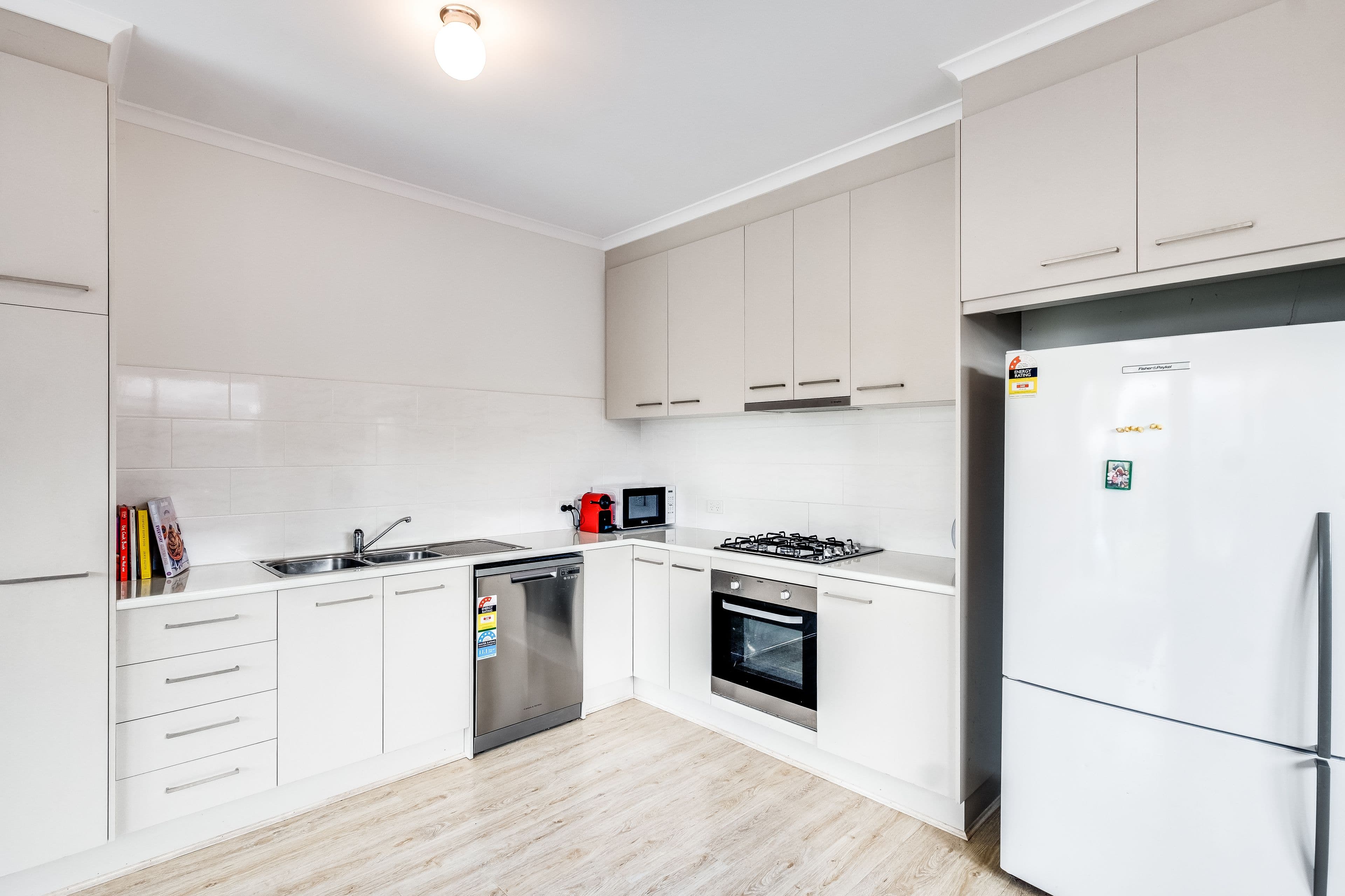 4 Ragless Avenue, Park Holme SA 5043, Park Holme - Thumbnail 6