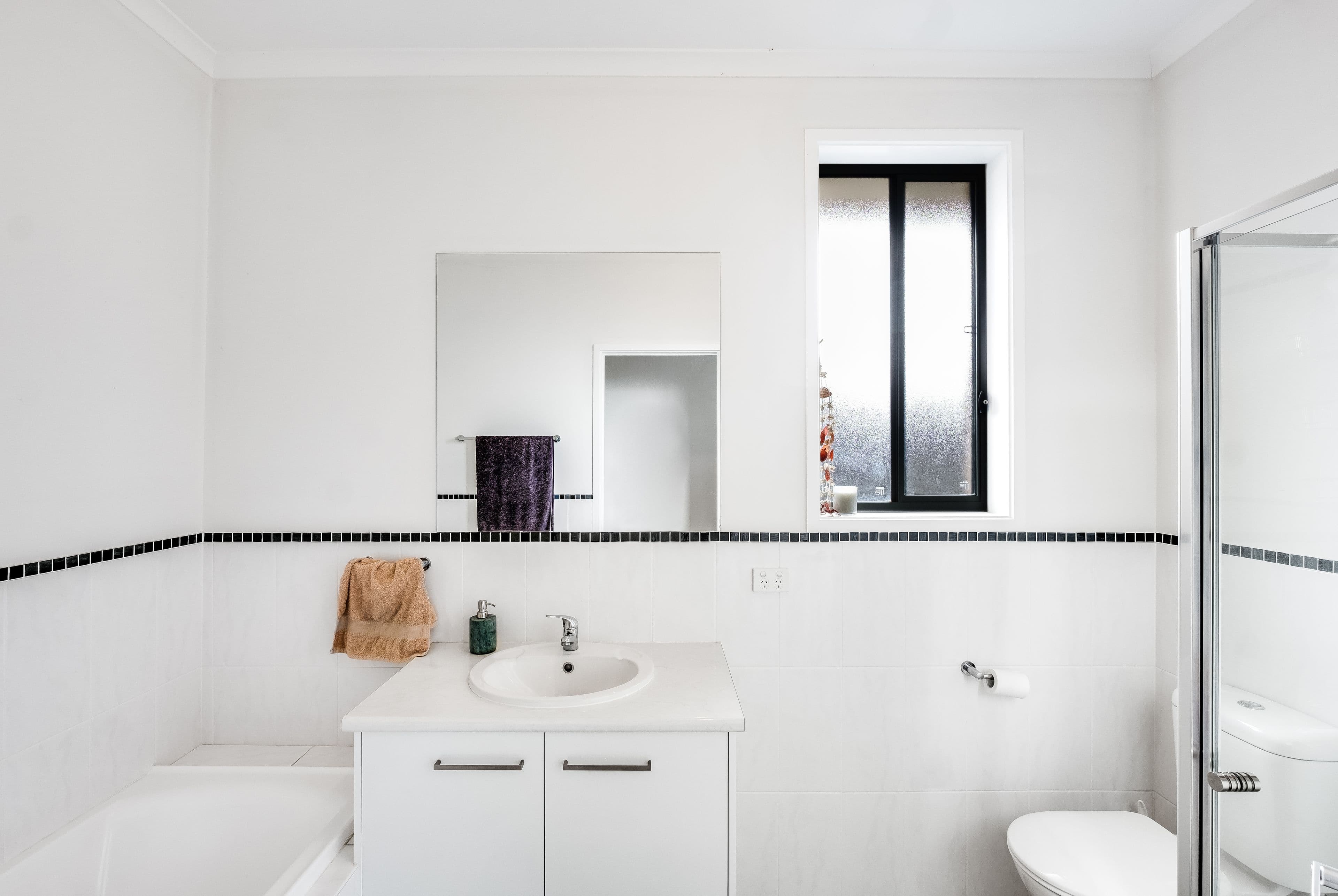 4 Ragless Avenue, Park Holme SA 5043, Park Holme - Thumbnail 8