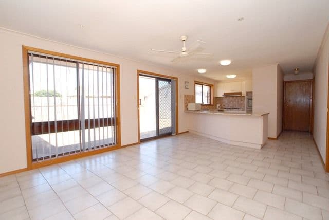 83  Bellbridge Drive, HOPPERS CROSSING VIC 3029, Hoppers Crossing - Thumbnail 3