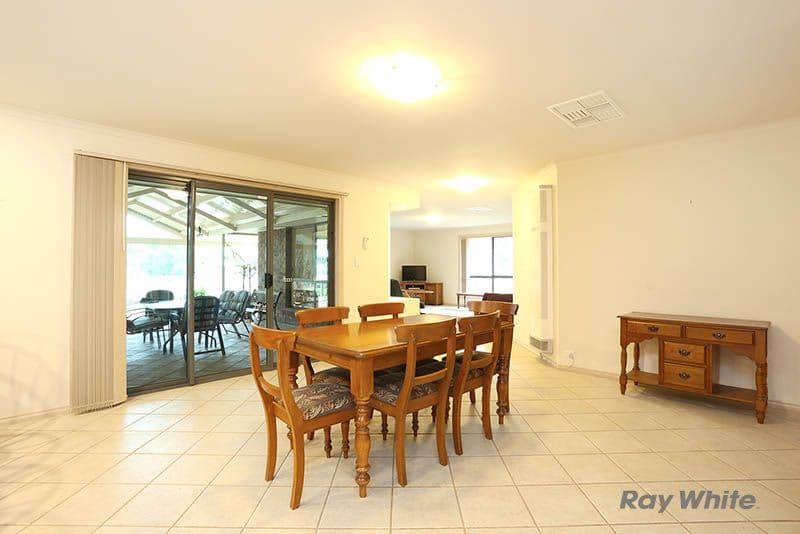24 Jarman Crescent, Clare SA 5453, Clare - Thumbnail 4