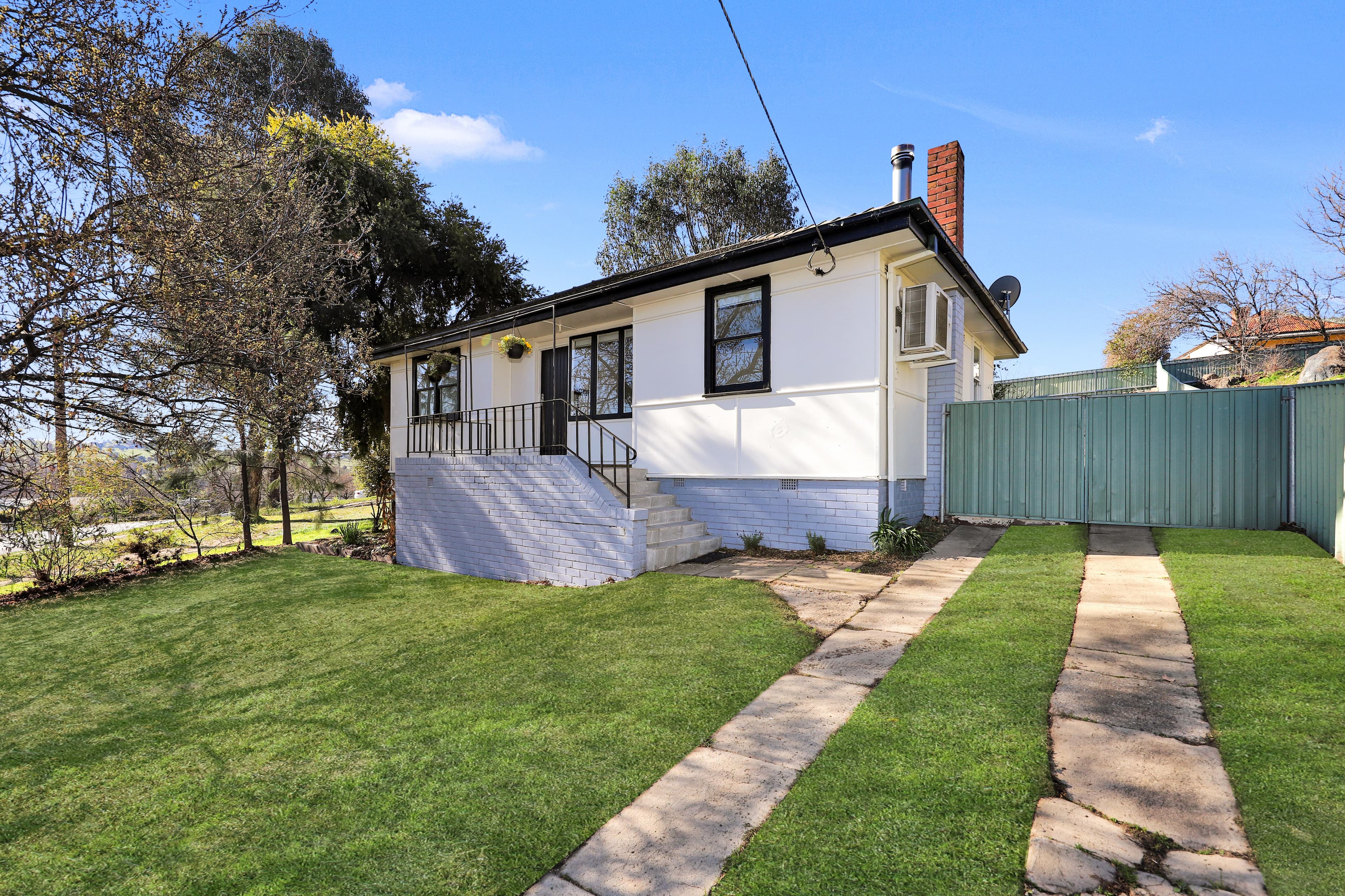 22 Dalhunty Street, Tumut NSW 2720, Tumut - Thumbnail 2