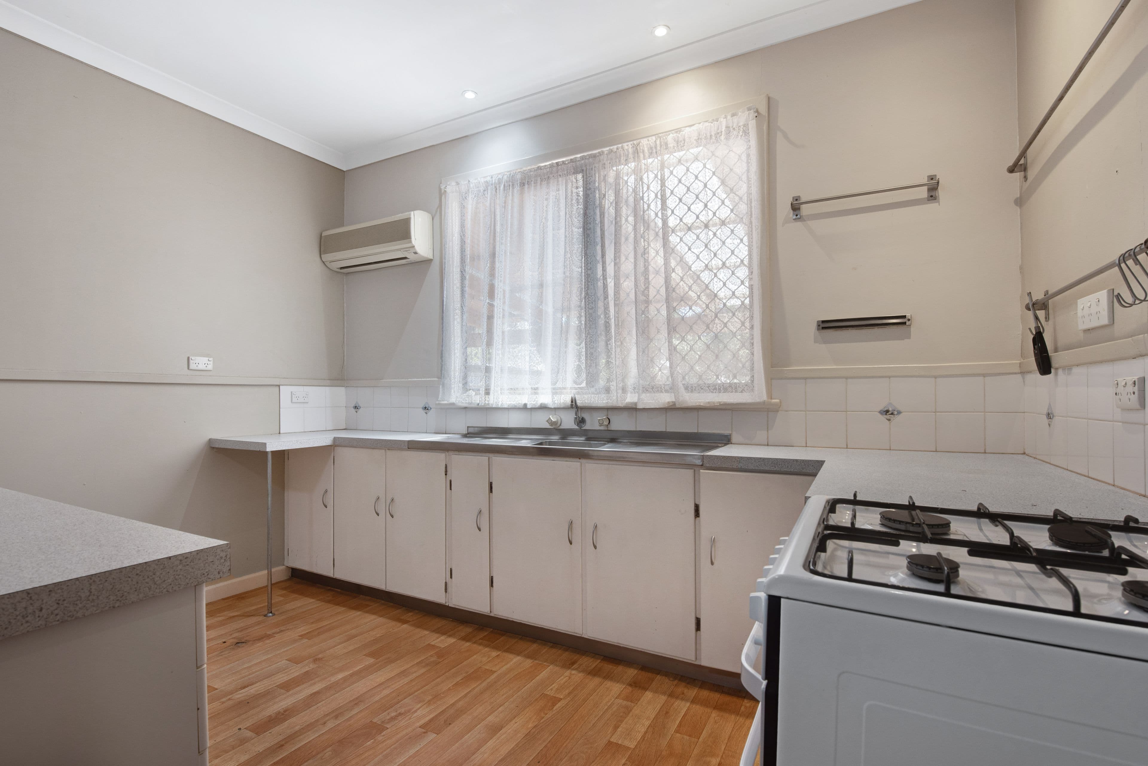 49 Whitfield Street, Beachlands WA 6530, Beachlands - Thumbnail 7