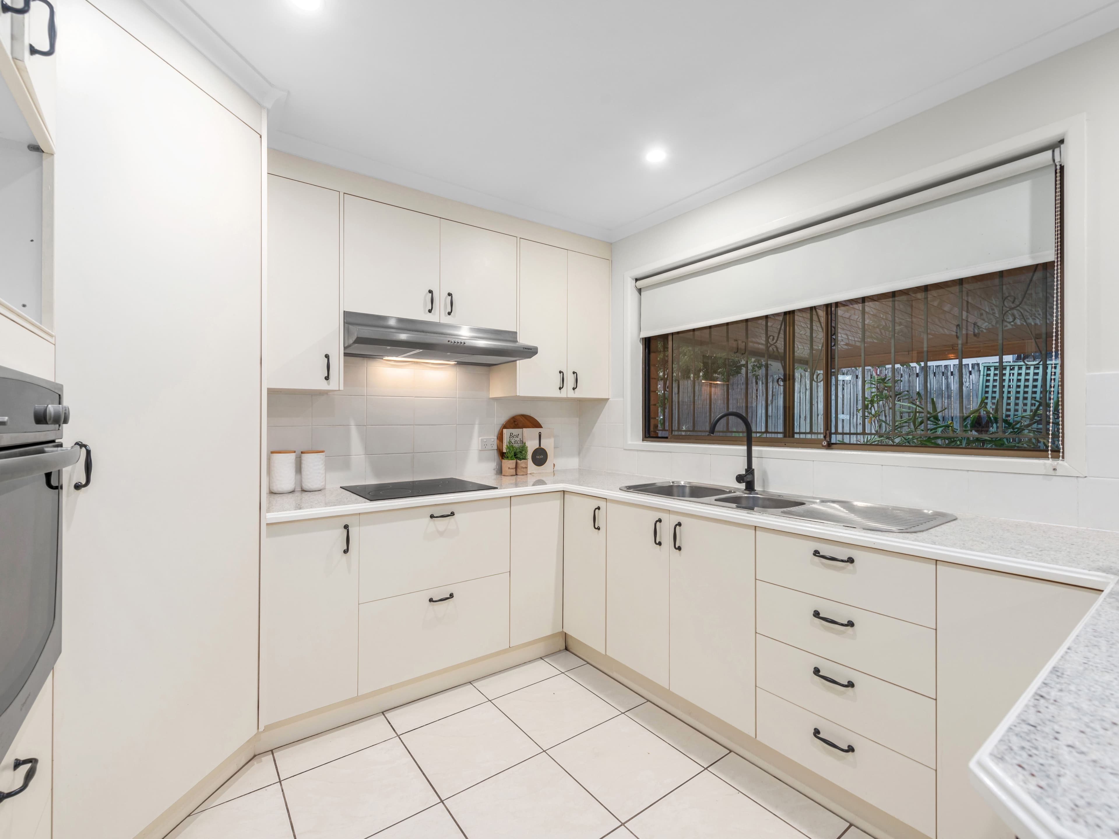 20 Hartigan Street, Belmont QLD 4153, Belmont - Thumbnail 3
