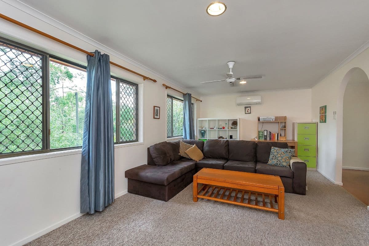 18 Elaine Street, Karalee QLD 4306, Karalee - Thumbnail 5