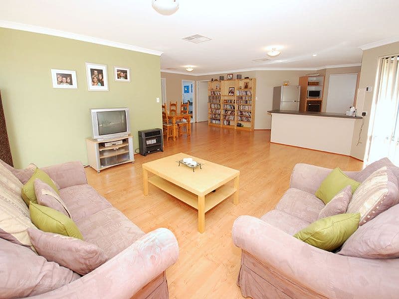 26 Oakhill Heights, ELLENBROOK WA 6069, Ellenbrook - Thumbnail 2