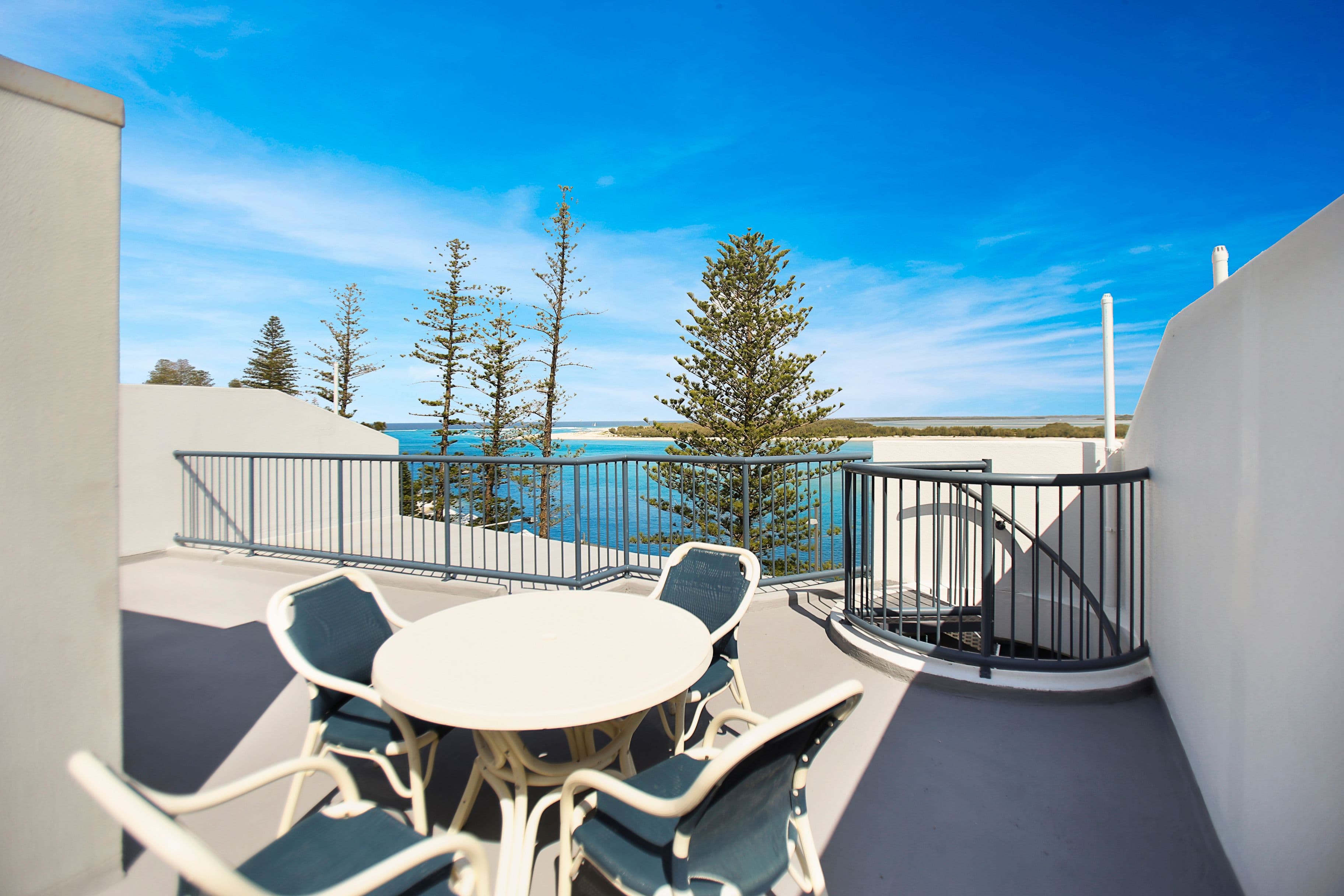 38 Bulcock Beach Esplanade, Caloundra QLD 4551, Caloundra - Thumbnail 3