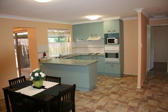 10 Brett Place, WYNNUM WEST QLD 4178, Wynnum West - Image 1