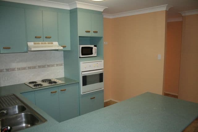 10 Brett Place, WYNNUM WEST QLD 4178, Wynnum West - Thumbnail 2
